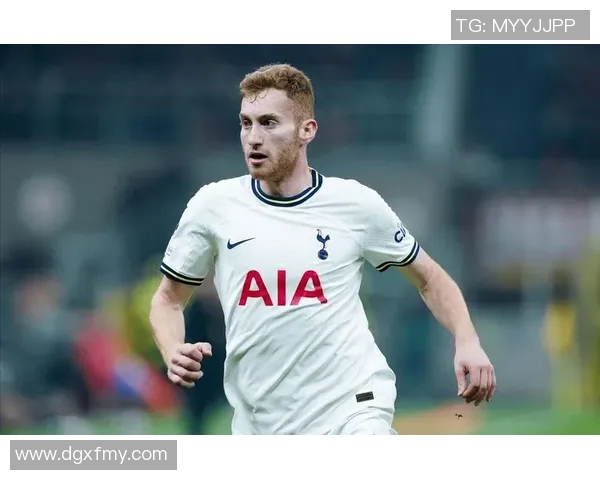 二号球衣球星的传奇之路:从默默无闻到足球场上的璀璨明星 二号球衣球星的传奇之路:从默默无闻到足球场上的璀璨明星